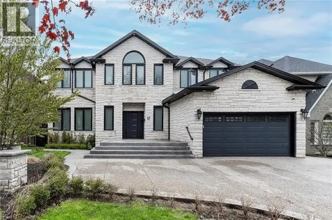 27 Elodia Court Hamilton ON L9C 7R2