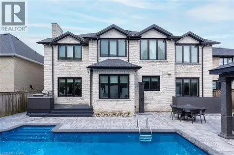 27 Elodia Court Hamilton ON L9C 7R2