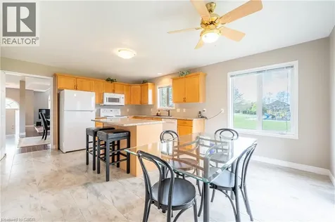 822 Marcuz Court Windsor ON N9G 3C5