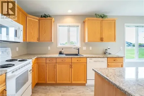 822 Marcuz Court Windsor ON N9G 3C5