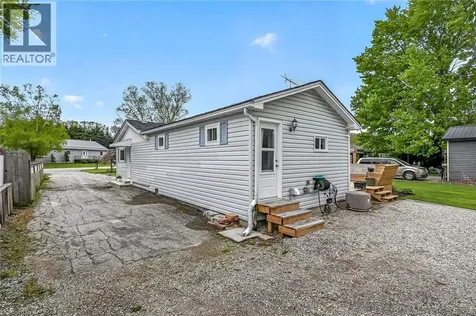 13 Bill's Corners Road Simcoe ON N3Y 4K5