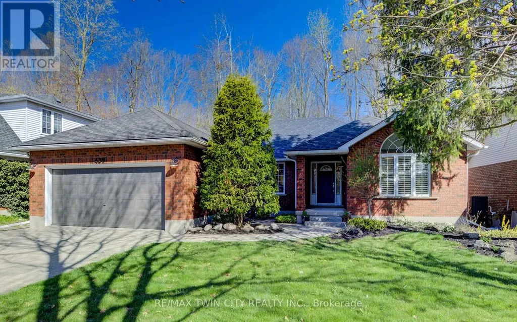 439 Northlake Drive Waterloo ON N2V 1Y6
