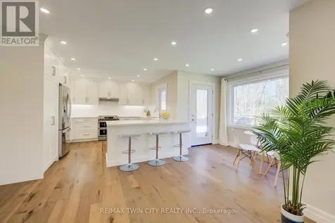 439 Northlake Drive Waterloo ON N2V 1Y6