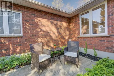 439 Northlake Drive Waterloo ON N2V 1Y6