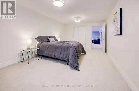439 Northlake Drive Waterloo ON N2V 1Y6