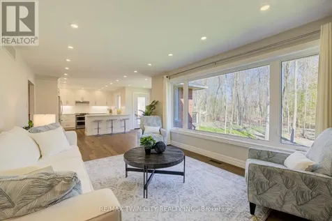 439 Northlake Drive Waterloo ON N2V 1Y6