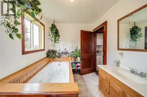9656 Gracey Side Road Lakeshore ON N0P 1J0