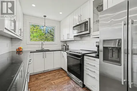 26 Delong Drive Ottawa ON K1J 8H4