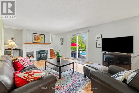 26 Delong Drive Ottawa ON K1J 8H4