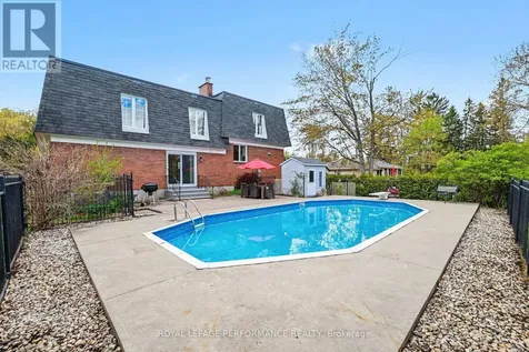 26 Delong Drive Ottawa ON K1J 8H4