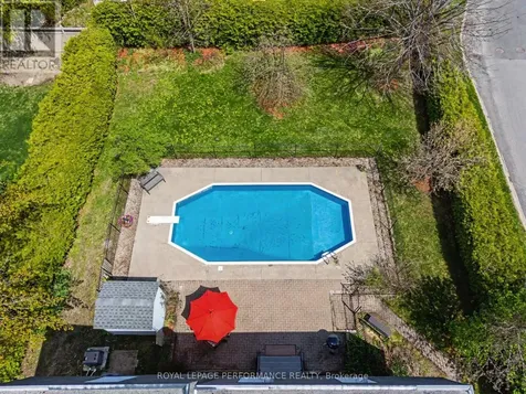 26 Delong Drive Ottawa ON K1J 8H4