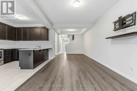 709 Derreen Avenue Ottawa ON K2S 2Z2