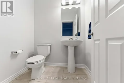 709 Derreen Avenue Ottawa ON K2S 2Z2