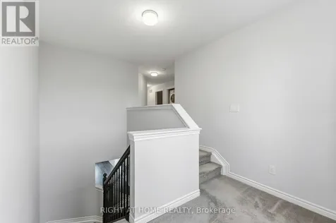 709 Derreen Avenue Ottawa ON K2S 2Z2
