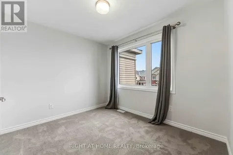 709 Derreen Avenue Ottawa ON K2S 2Z2