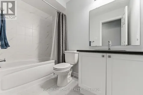 709 Derreen Avenue Ottawa ON K2S 2Z2
