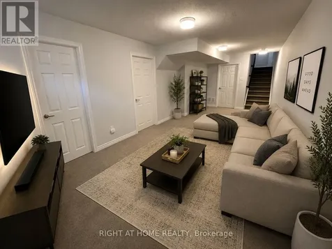 709 Derreen Avenue Ottawa ON K2S 2Z2