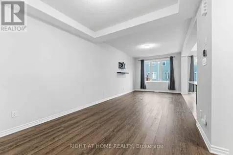 709 Derreen Avenue Ottawa ON K2S 2Z2