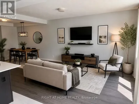 709 Derreen Avenue Ottawa ON K2S 2Z2