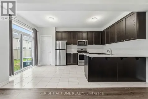 709 Derreen Avenue Ottawa ON K2S 2Z2