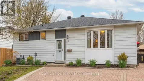 44 Ballantrae Way Ottawa ON K2L 1N5