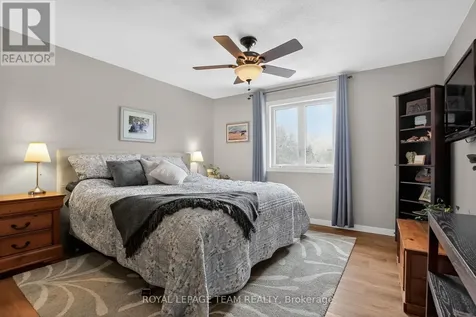 44 Ballantrae Way Ottawa ON K2L 1N5