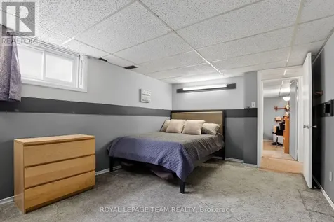 44 Ballantrae Way Ottawa ON K2L 1N5
