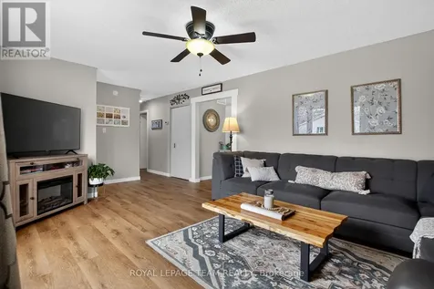 44 Ballantrae Way Ottawa ON K2L 1N5