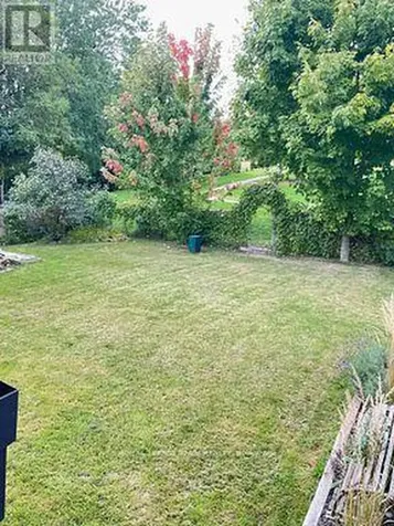 44 Ballantrae Way Ottawa ON K2L 1N5