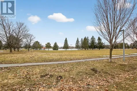 44 Ballantrae Way Ottawa ON K2L 1N5