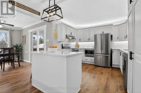 44 Ballantrae Way Ottawa ON K2L 1N5