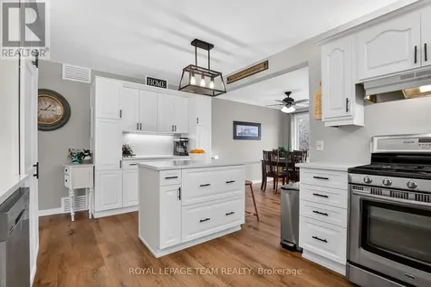 44 Ballantrae Way Ottawa ON K2L 1N5