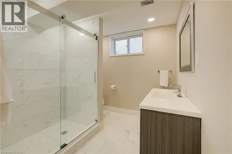 439 Northlake Drive Waterloo ON N2V 1Y6