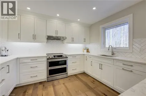 439 Northlake Drive Waterloo ON N2V 1Y6