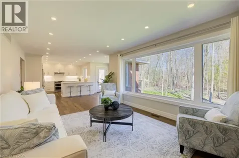 439 Northlake Drive Waterloo ON N2V 1Y6