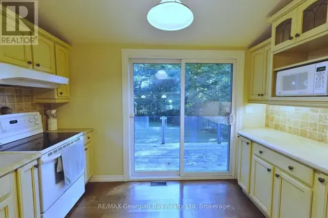 133 Timcourt Drive Tiny ON L9M 0B9