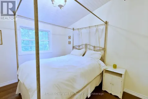 133 Timcourt Drive Tiny ON L9M 0B9