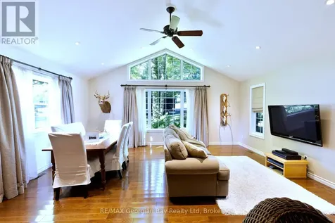 133 Timcourt Drive Tiny ON L9M 0B9