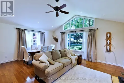 133 Timcourt Drive Tiny ON L9M 0B9