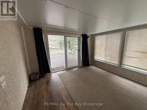 83 Madawaska Trail Wasaga Beach ON L9Z 1X7