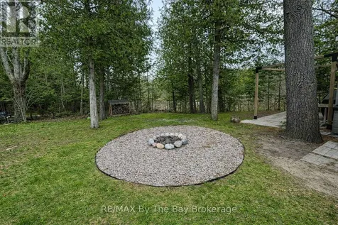 83 Madawaska Trail Wasaga Beach ON L9Z 1X7