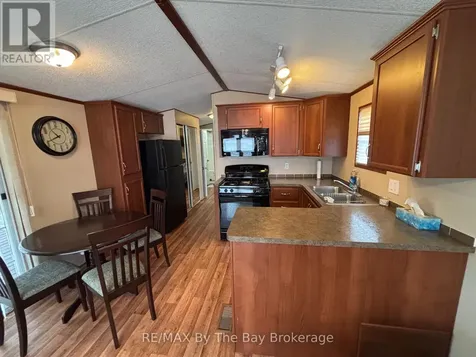 83 Madawaska Trail Wasaga Beach ON L9Z 1X7