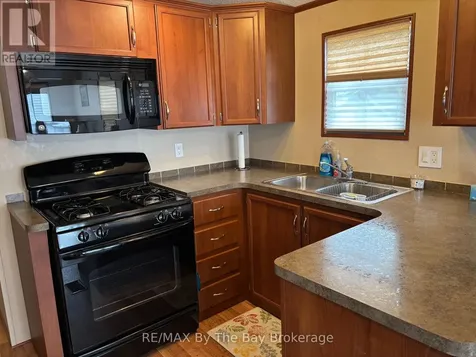 83 Madawaska Trail Wasaga Beach ON L9Z 1X7