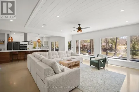 71 Oak Lea Boulevard Wasaga Beach ON L9Z 2V1