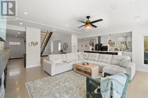 71 Oak Lea Boulevard Wasaga Beach ON L9Z 2V1
