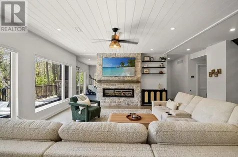 71 Oak Lea Boulevard Wasaga Beach ON L9Z 2V1