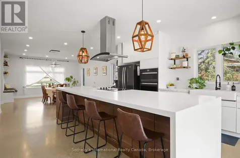 71 Oak Lea Boulevard Wasaga Beach ON L9Z 2V1