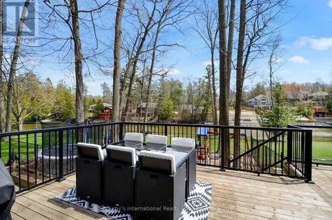 71 Oak Lea Boulevard Wasaga Beach ON L9Z 2V1