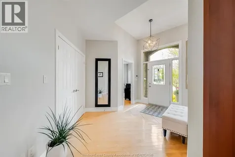 7840 Stella Crescent Windsor ON N8T 3R8