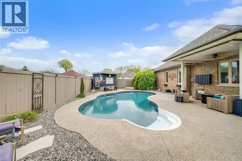 7840 Stella Crescent Windsor ON N8T 3R8
